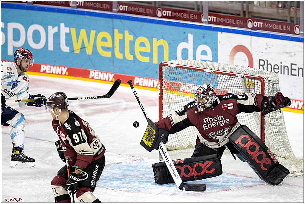 PENNY DEL;  Koelner Haie - ERC Ingolstadt; Koeln, 01.04.2021
